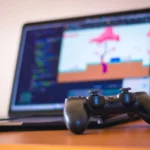 Gaming-laptop-with-gaming-controller